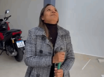 H2215005 Fingia se de doente para despertar pena part2