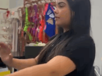 H2408001 Ma filha insistem em tentar arruinar dia da vendedora ela respondeu com sorriso part2