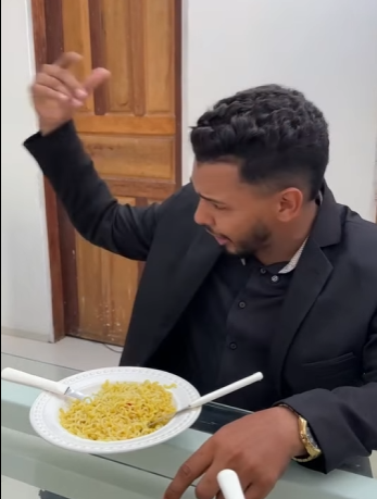 H2412001 Ela sabotou prato dela, mas patrão viu tudo part2