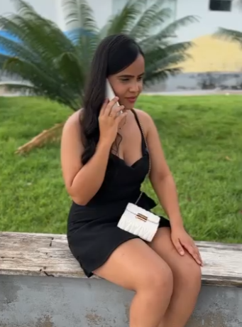 H2412003 Colocou um GPS nas costas de sua esposa part2