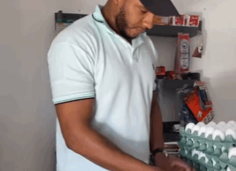 Mãe sofre ao ver filha pedir leite não ter nada pra dar parte 2