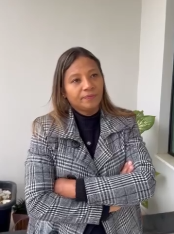 H2415004 Vendeu seu carro para mandar sua esposa para os Estados Unidos parte 2