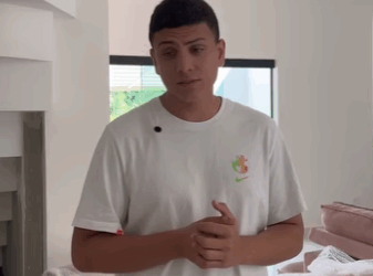 H2503003 Tenha cuidado com quem te abraça, pois você não vê rosto deles quando fazem part2