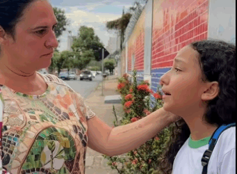 H2505004 Menina fala mal de colega seu pai ensina da forma correta! part2