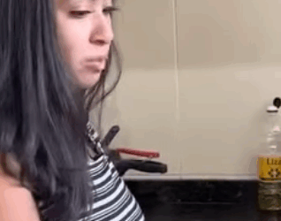 H2506002 Ela emprestou liquidificador para vizinha sem saber que ela voltaria faria isso com ela part2