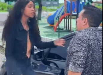 H2708003 garota se trocou na frente dos outros voce na vai imaginar porque ela fez isso parte 2