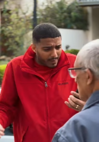 H2801001 Você colocaria sua foto no celular de um estranho Ela fez isso motivo incrível! part2