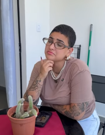 H2814005 dinheiro da comida da sua esposa dá para sua amante parte 2