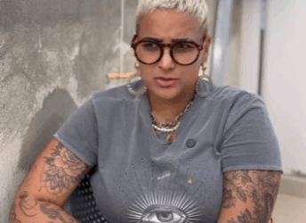 H2903002 Ela chegou sem ser convidada para compartilhar comeu toda comida sozinha part2