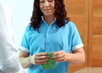 H0410005 Empleada doméstica revela el secreto de su jefa ella se vengó así parte 2