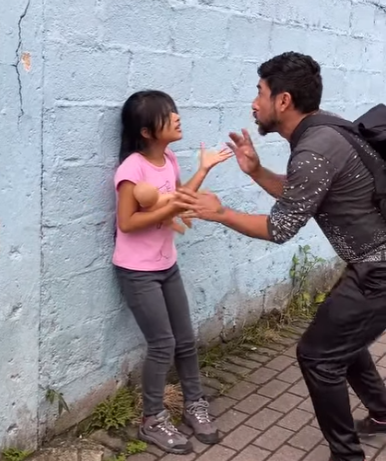 H0610008 Su madre los dejó su padre la cuidó con amor determinación part2