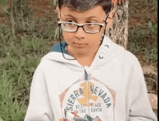 H0805002 Empresário deu lhe uma grande recompensa pela sua honestidade part2