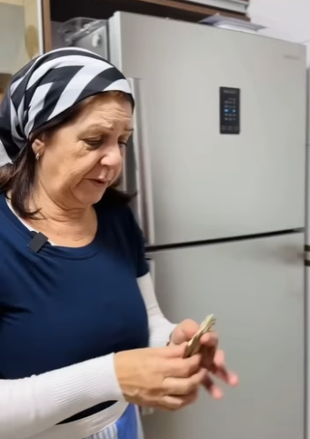 H0711004 Isso que minha esposa fazia com empregada quando eu não estava part2