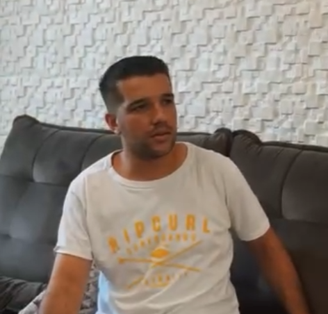 H0806004 Menina agia assim com padrasto, mãe descobre motivo part2