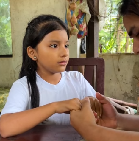 H0810004 Dejó su familia por una vida de lujos riqueza part2