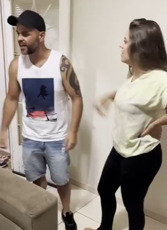 H0811008 M@rido H4milha Espos@ na frente dos irmãos, só nao esperava por isso part2