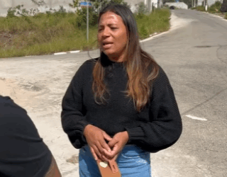 H1015009 Sua mãe lhe enviava dólar por semana ele achava pouco part2