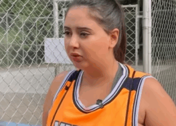 H1003005 Ela foi julgada por sua aparência part2