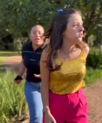 H1001001 Filha trocou sua mãe pelo CARNAVAL pior aconteceu part2