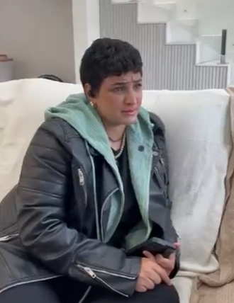 H1215005 Depois de um tempo ela retorna para ajudar ex marido part2