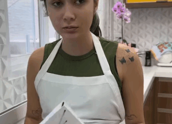 H1212008 Elas descobriram que ela nunca pagou então expuseram part2