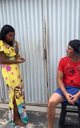 H1106003 Miliona rio faz teste de mendigo em entrevista de emprego teve uma grande surpresa! part2