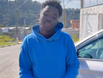 H1003011 Marido enquanto trabalhava fazia que não conhecia sua esposa part2