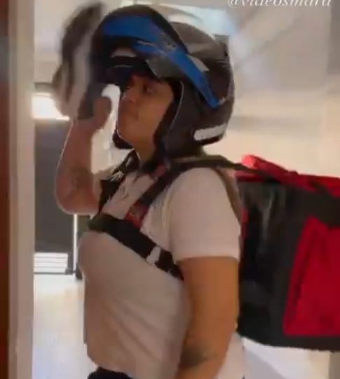 H1115007 Ela nunca imaginou que com uma pizza poderia descobrir infidelidade do marido part2