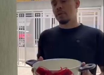 H1305008 Ela rejeitou esse presente de aniversário sem imaginar que isso aconteceria part2