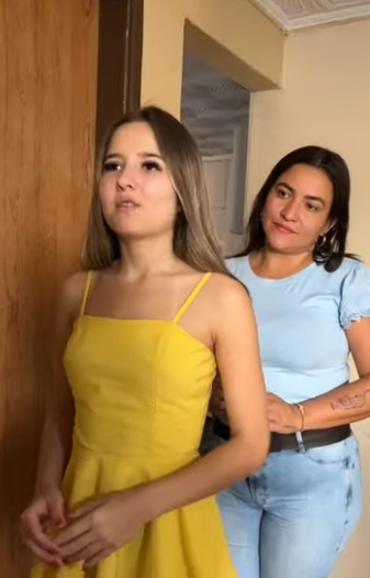 H1019013 Suas irmãs sempre lhe deixavam mala menor sua mãe fez isso part2