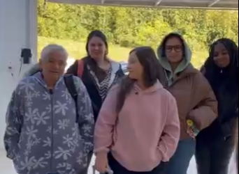 H1303012 Convidou irmã para casa dela ela veio com família part2