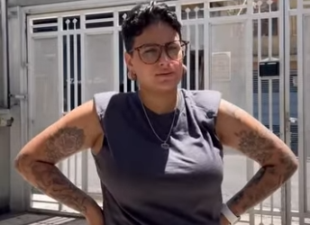 H1605001 Tem família que melhor tê la longe visitá la às vezes part2