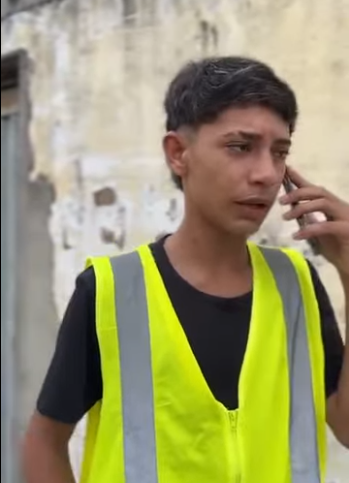 H1306014 Ela pegou celular emprestado da vizinha descobriu que ela era amante do seu pai part2