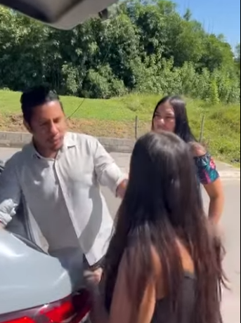 H1614002 Ele estava indo para um Resort para ter privacidade, irmã dele faz isso de novo part2