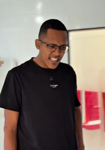 H1220009 Aquele tipo de drama que você assiste rindo sem querer! part2