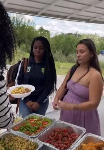 H1719003 mãe deu tudo, mais filha esqueceu de agradecer part2