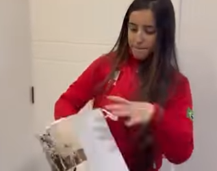 H1618003 presente não era para ela, mas ambição ganhou vergonha dela part2