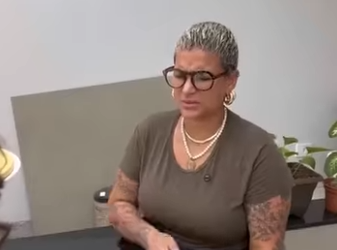 H1719006 Minha vizinha tinha péssimo hábito de sentir cheiro da comida toda vez que trazia part2