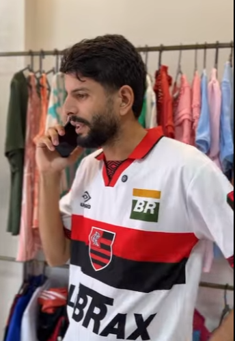 H0206002 Vendedor de loja foi confundido passou apuros part2