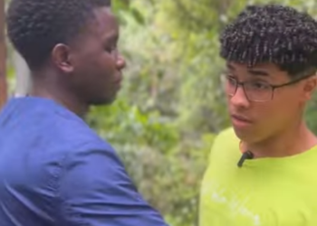 H1706013 Com esse truque ele roubava celulares mas um estranho deu lhe uma grande lição part2