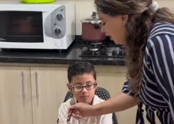 H1706012 Menino milionário foi inteligente com sua madrasta part2