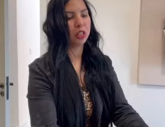 H1903002 Eles foram ficar uns dias na casa da mãe sem saber que isso iria acontecer part2