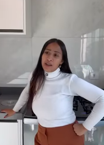 H1918008 Esconde comida porque irmã leva amiga para almoçar lá part2