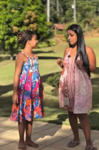 H1909010 MADRASTA EMPURRA ENTEADA NA PISCINA POR CIÚMES MARIDO DELA TOMA UMA ATITUDE part2