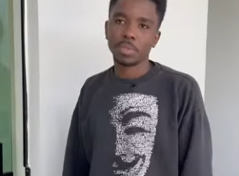 H1920003 Amanheceu na rua chegou com uma surpresa nas calças part2