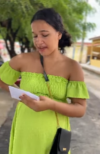 H0306002 Ela recebeu um dinheiro inesperado part2