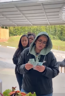 H2006005 Aproveita se da senhora porque não sabia os números part2