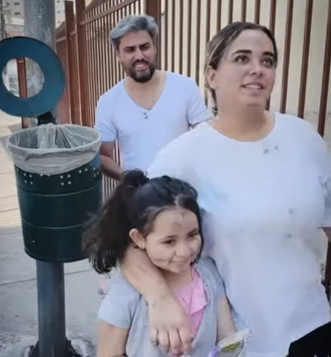 H2015006 Criança malcriada joga fora sua comida seu pai lhe ensina uma grande lição part2