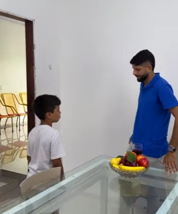 H0301001 Menino Ge nio Salva Vida da Ma com Este Truque part2