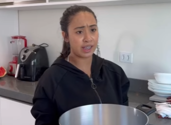 H0203010 Você não pode negar comida mas essa mulher não tem limites part2